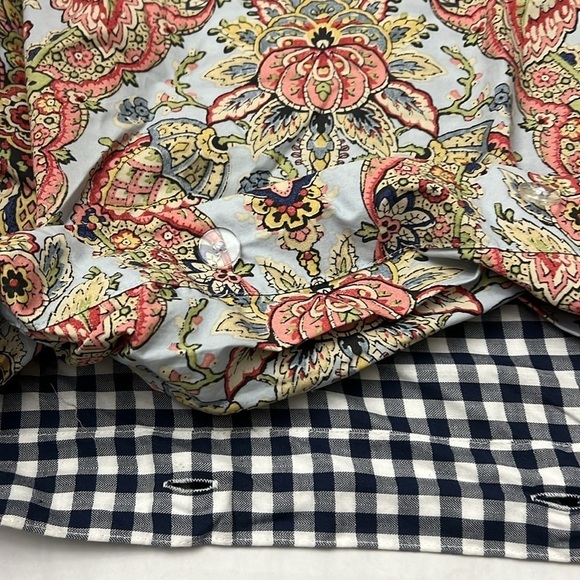 Set of two Pottery Barn pillow covers - Picture 2 of 5